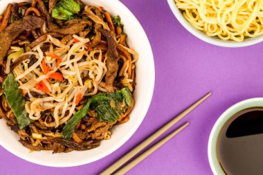 Çin stili Wok tava Shanghai Beef noodle