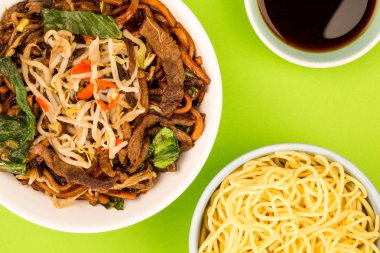 Çin stili Wok tava Shanghai Beef noodle