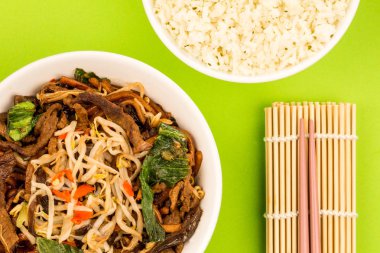 Çin stili Wok tava Shanghai Beef noodle