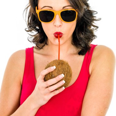 Hindistan cevizi sütü kamışla içme kadın