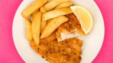 Geleneksel popüler balık ve patates kızartması