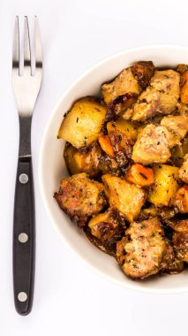 Çekti domuz ve kök sebzeler ile doldurma