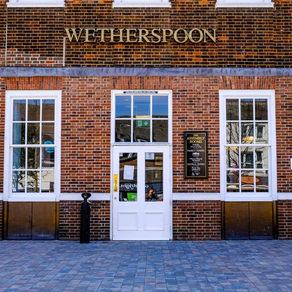 Londres Reino Unido Maio 2020 Wetherspoons Pubs Estão Tentando Reabrir — Fotografia de Stock