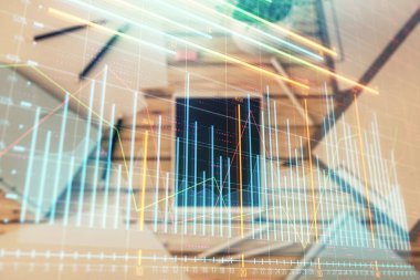 Masa arka planda döşeme dijital tablet üzerinde Forex grafik çift pozlama. Piyasa Analizi konsepti