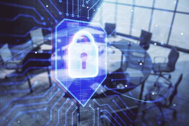 Konferans odası arka planında kilit simgesi hologramının çift pozlaması. Siber güvenlik kavramı