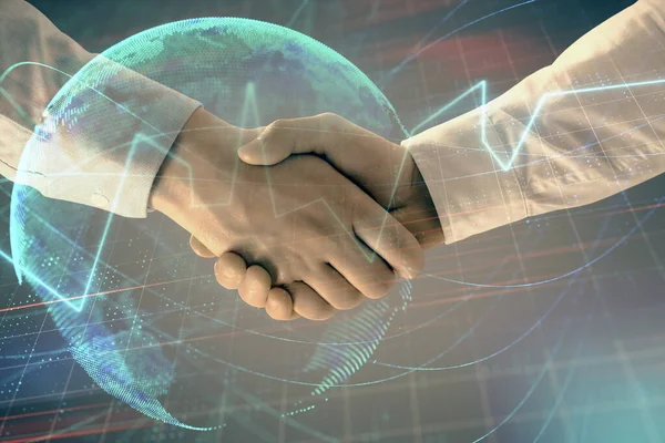 2人のビジネスマンの握手で抽象的な背景に外国為替グラフと世界地図のマルチ露出。国際市場での成功の概念 — ストック写真