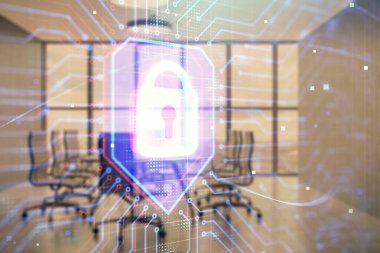 Konferans odası arka planında kilit simgesi hologramının çift pozlaması. Siber güvenlik kavramı