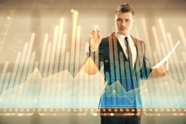 İşadamı ve forex grafik hologramı. Çifte pozlama. Finansal eğitim ve analiz kavramı