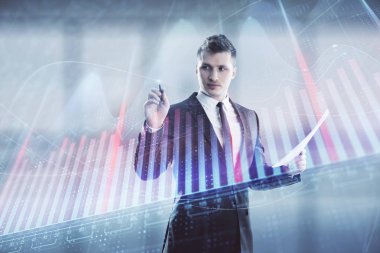 İşadamı ve forex grafik hologramı. Çifte pozlama. Finansal eğitim ve analiz kavramı
