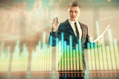 İşadamı ve forex grafik hologramı. Çifte pozlama. Finansal eğitim ve analiz kavramı