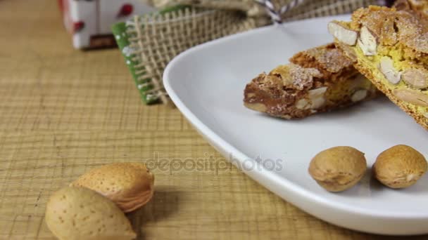 Dried sweet biscuits — Stock Video