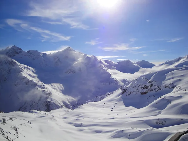 Beau Panorama Des Montagnes Neige Journée Ensoleillée Hiver — Photo