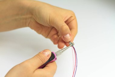 el yapımı takı için talimatları adım dört