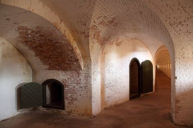 İç koridor ve kapılar