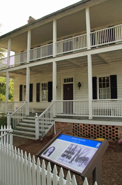 New Bern Ekim Tarihi Jones House Tarafından Ordusuna Konfederasyon Sempatizanları — Stok fotoğraf