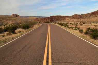 Doğal bir çöl otoyol Big Bend Milli Park, Texas Boquillas Kanyon bölümünü yaklaşımlar