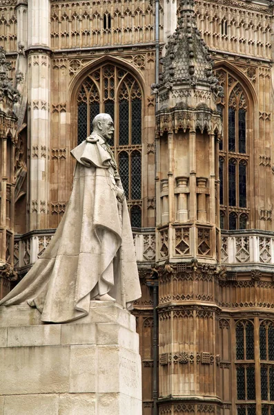 Pomnik Króla Jerzego Stoi Obok Opactwa Westminster Londynie Anglia — Zdjęcie stockowe
