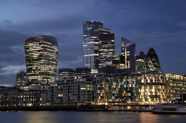 London England Mars Den Södra Stranden Thames River Ger Vacker — Stockfoto