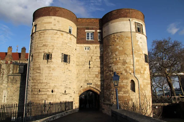 Der Tower London Zählt Den Meistbesuchten Sehenswürdigkeiten Londons Und Den — Stockfoto