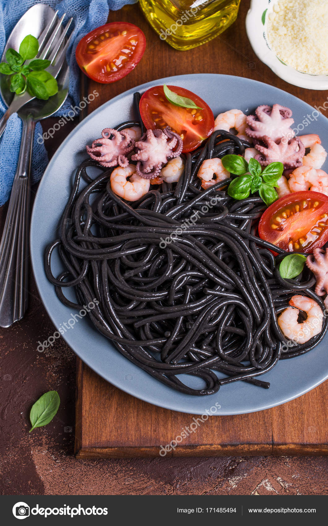 Spaghetti Noir Aux Fruits De Mer Image Libre De Droit Par Shusha C 171485494