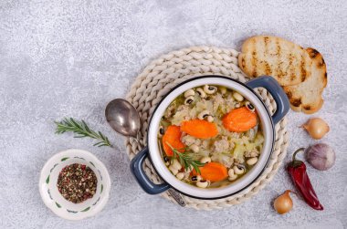 Sebzeli ve fasulyeli kıyma.