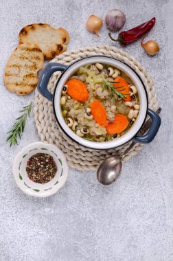 Sebzeli ve fasulyeli kıyma.