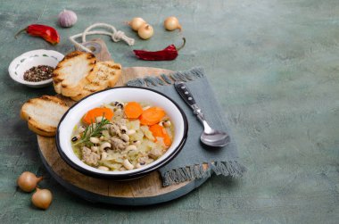 Sebzeli ve fasulyeli kıyma.