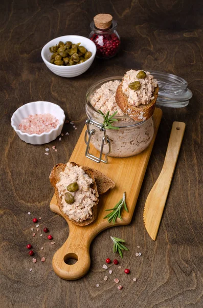 Fish pate with capers — Stock Photo, Image