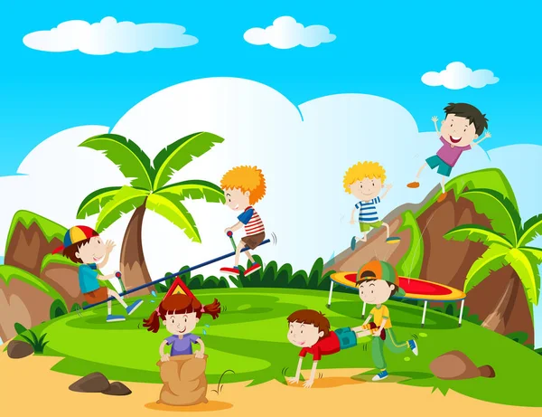 Niños felices jugando en el patio — Vector de stock