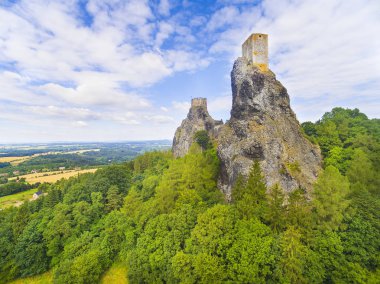 Gotik kalesinin Milli Parkı Cesky Raj Trosky