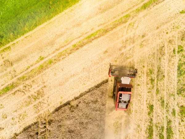 Aerial view of combine harvester — Stock Photo, Image