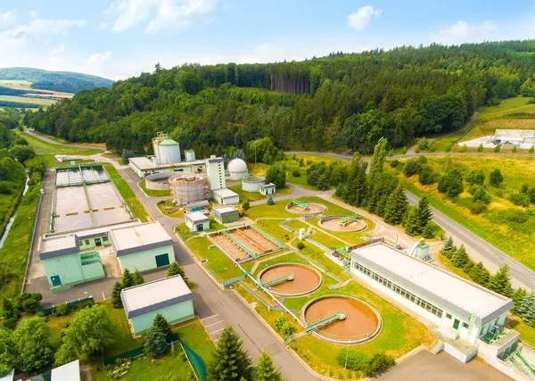 公共下水処理場の空中写真 — ストック写真