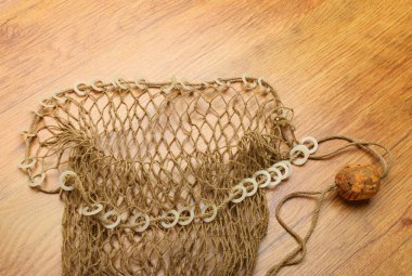 Balık ağı mantarı şamandıra ahşap plaka ile