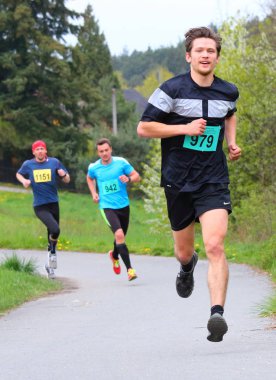 yarı maraton koşucu