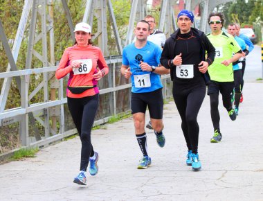 yarı maraton koşucu