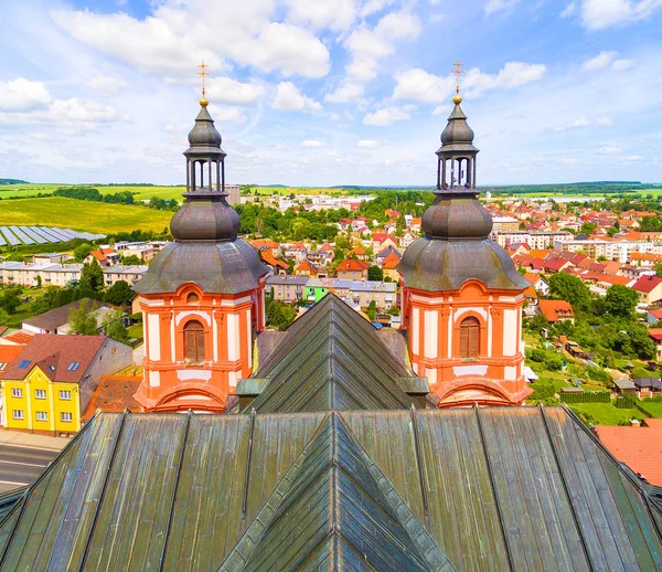 Kilise Varsayım 1775 Prestice Küçük Kasabada Mimari Yukarıdan Çek Cumhuriyeti — Stok fotoğraf