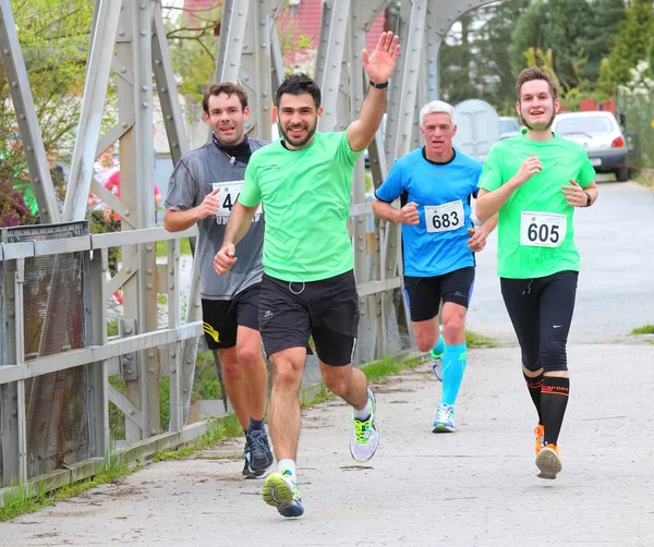 yarı maraton koşucu