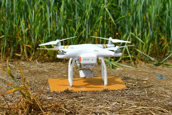 Dron nowy dron Dji Phantom 4 — Zdjęcie stockowe