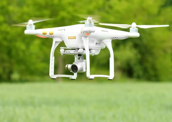 Dron nowy dron Dji Phantom 4 — Zdjęcie stockowe