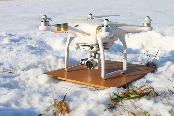 Drone dron Dji Phantom 3 — Zdjęcie stockowe