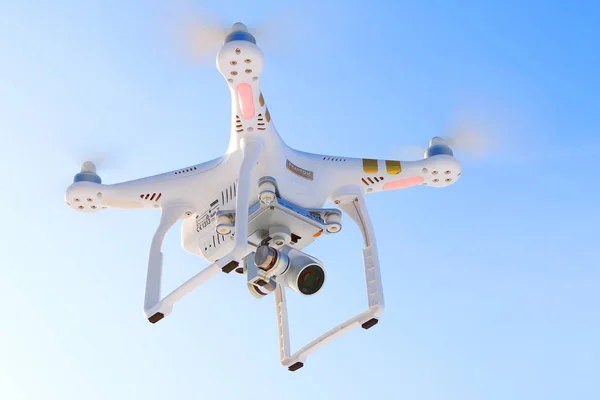 Drone quadrocopter Dji Phantom 3 — Stock Photo, Image