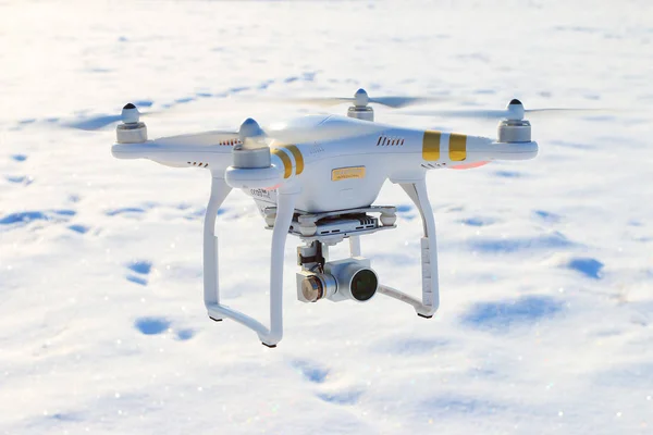 Drone quadrocopter Dji Phantom 3 — Stock Photo, Image