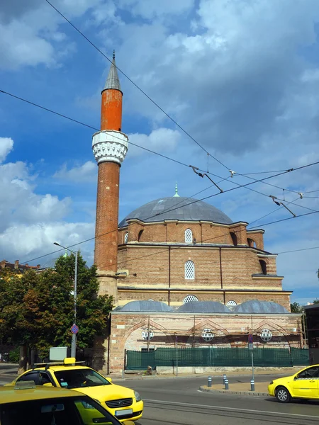 Banya bashi historische alte Moschee mitten in der Hauptstadt Istanbul — Stockfoto