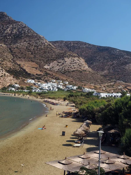 Editorial beach in Kamares Sifnos Greece — Stock Photo, Image