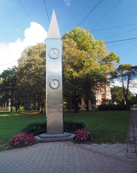 Kobe Friendship Clock Riika, Latvia, Eurooppa — kuvapankkivalokuva