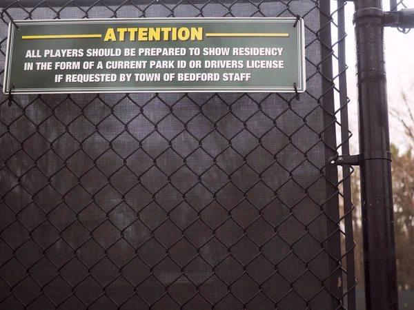 Editorial i.d. sign town tennis court Bedford, New York — Stock Photo, Image