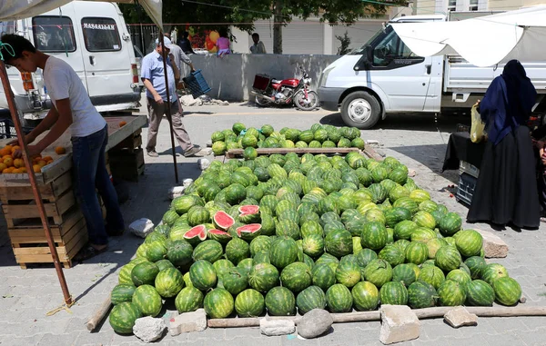 Watermelons for sale at the farmers market — Stock Photo, Image