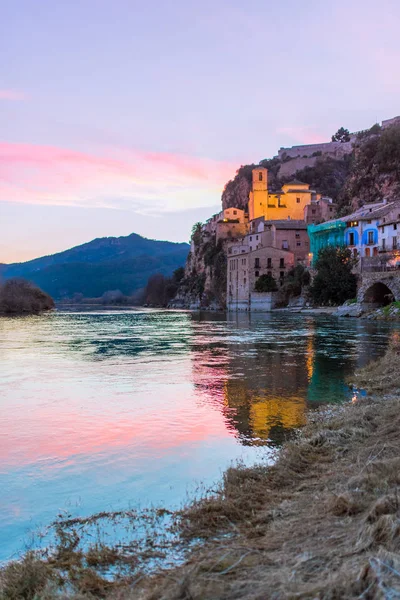 Miravet, İspanya, İspanya nehirde günbatımı sahne