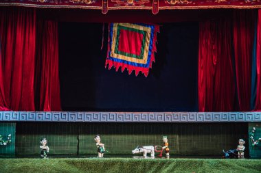 6 Aralık 2020, Hanoi, Vietnam. Su kuklaları, Kuzey Vietnam 'ın Kızıl Nehir Deltası' ndaki köylerden gelen 11. yüzyıla kadar uzanan bir gelenektir.