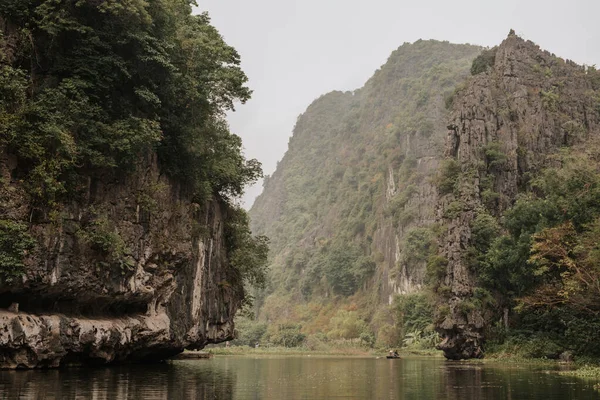 Landschaft Der Karstbildung Wasser Entlang Des Flusses Ngo Dong Tam — Stockfoto